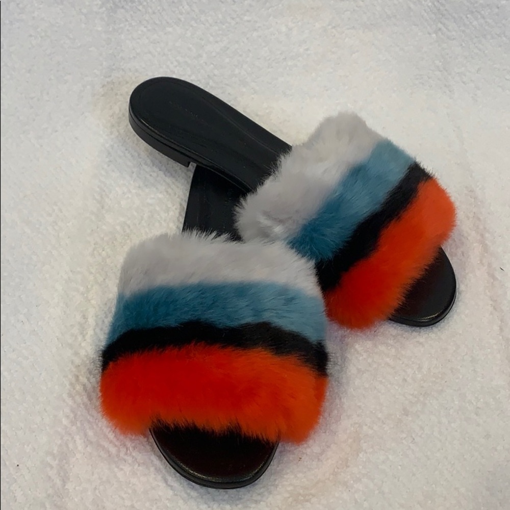 Marco de Vincenze faux furry mules